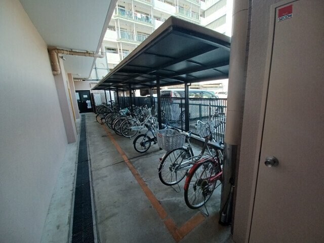 四日市エンブルコートの物件外観写真