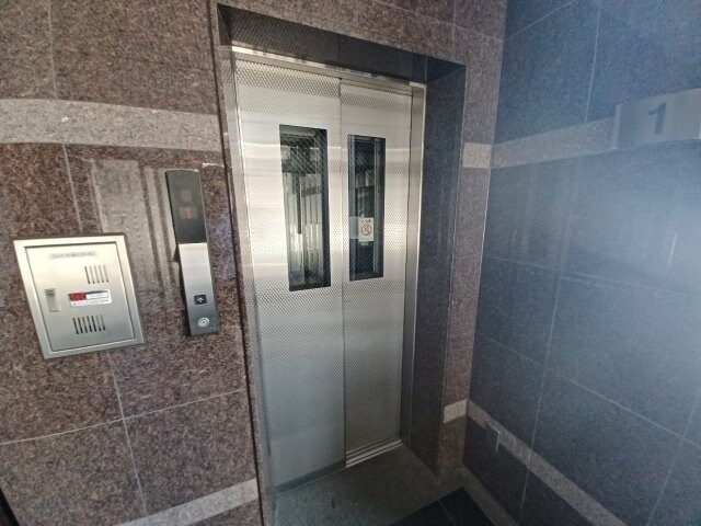 四日市エンブルコートの物件外観写真