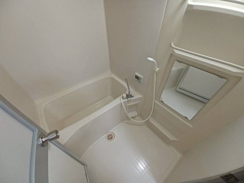 四日市エンブルコートの物件内観写真