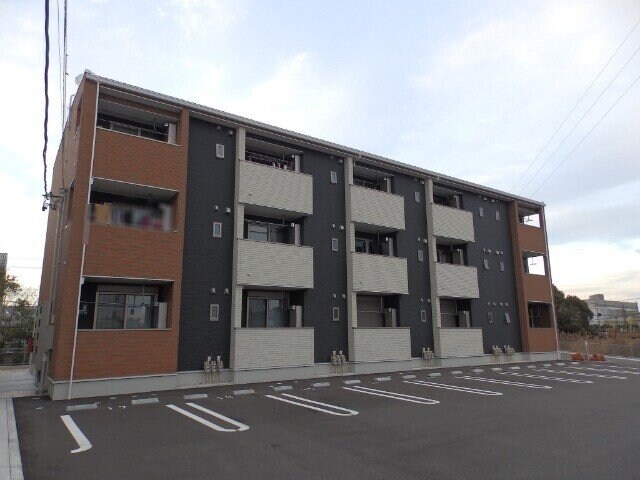 コージーハウスの物件外観写真