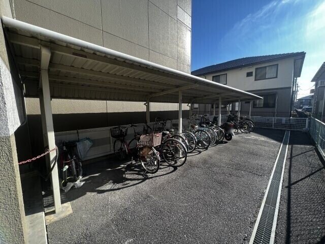 エレガントレーベンＢ棟の物件外観写真