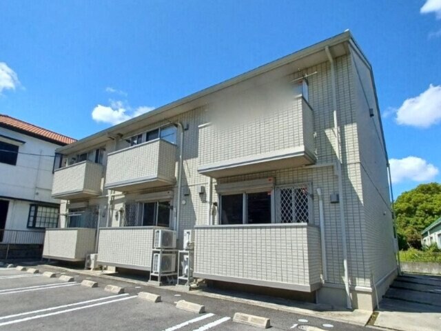 エルグランデの物件外観写真