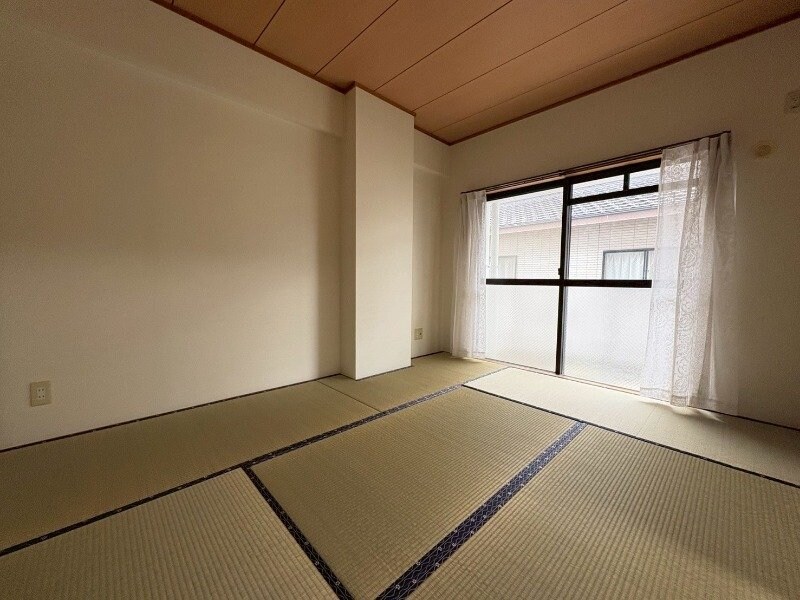 ローマンヒルズ太陽の物件内観写真