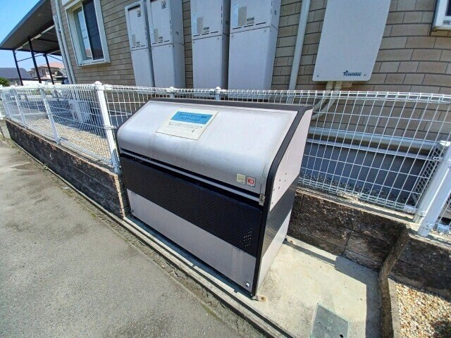 ファイン・ゼファーの物件外観写真