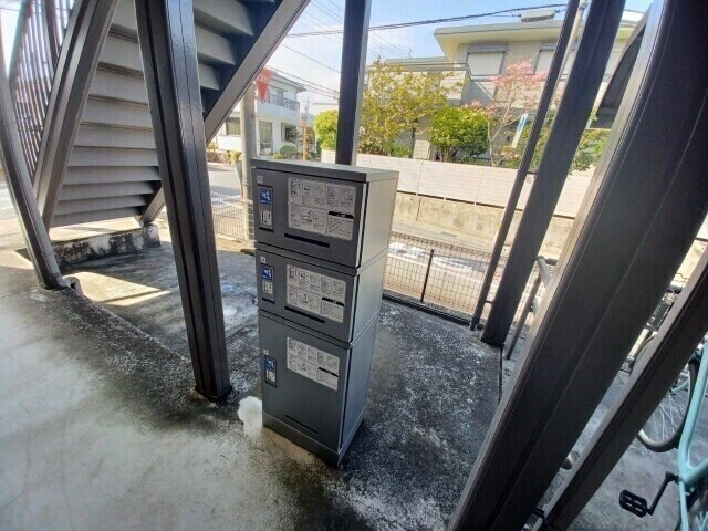 ティーズスクエアーの物件外観写真