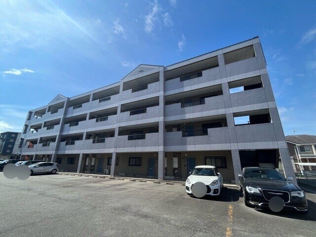 エレガントレーベンＢ棟の物件外観写真