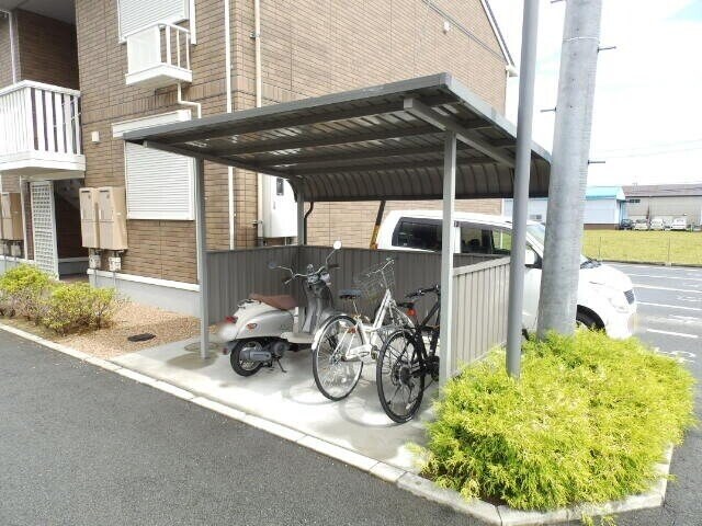 Ｔｒｏｉｓ　Ｊｏｕｒｓ　Ⅱの物件外観写真