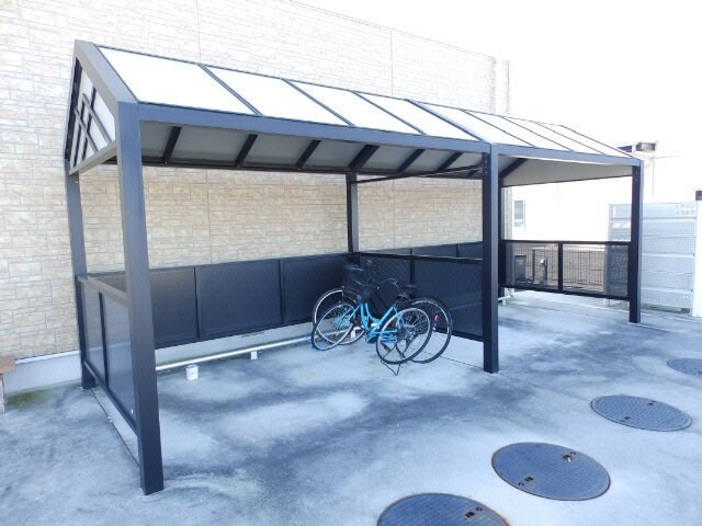 フローリィの物件外観写真