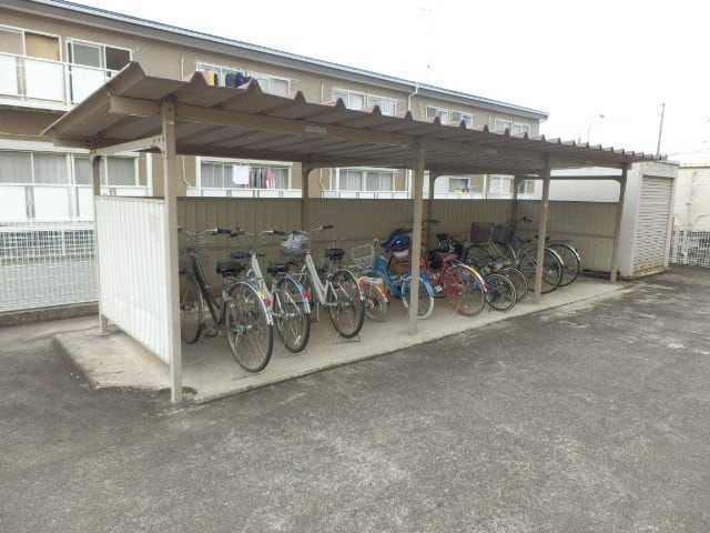 ＥＴＯＩＬＥ中出の物件外観写真