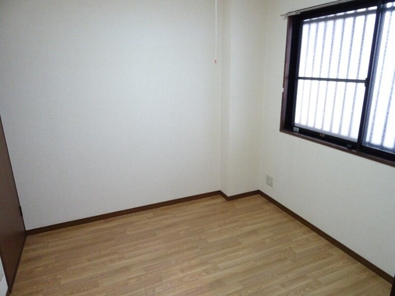 ＥＴＯＩＬＥ中出の物件内観写真