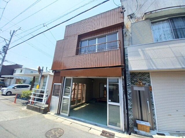 日野町貸家の物件外観写真