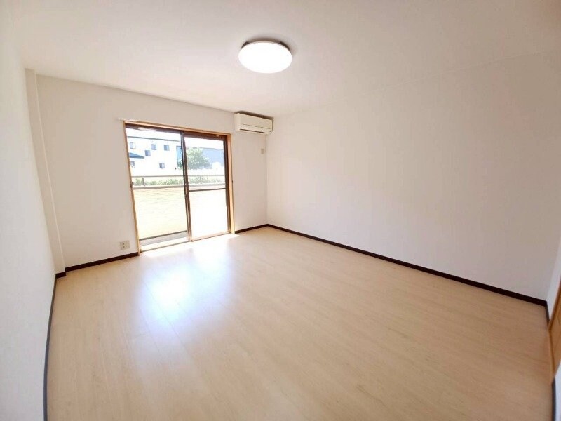 シャルマン・ドミールBの物件内観写真