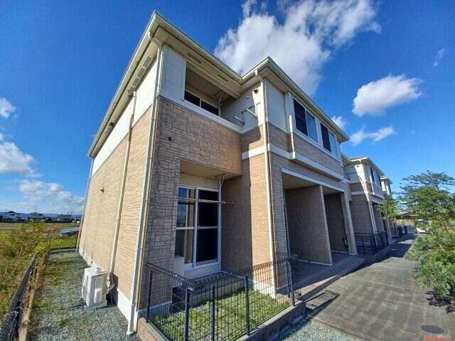 エルシャトーⅢの物件外観写真