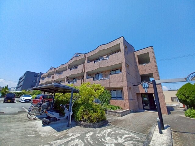 プロミネント伊勢中川Ⅱの物件外観写真