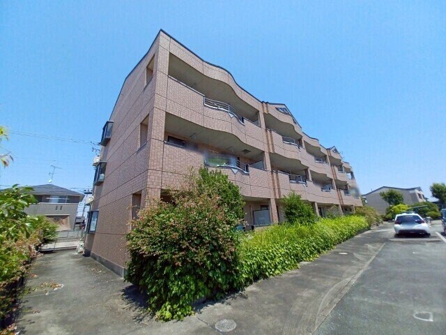 プロミネント伊勢中川Ⅱの物件外観写真