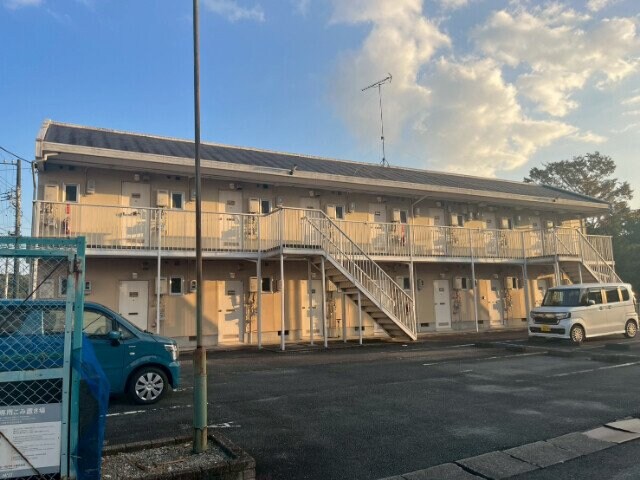 シャルマン山室の物件外観写真