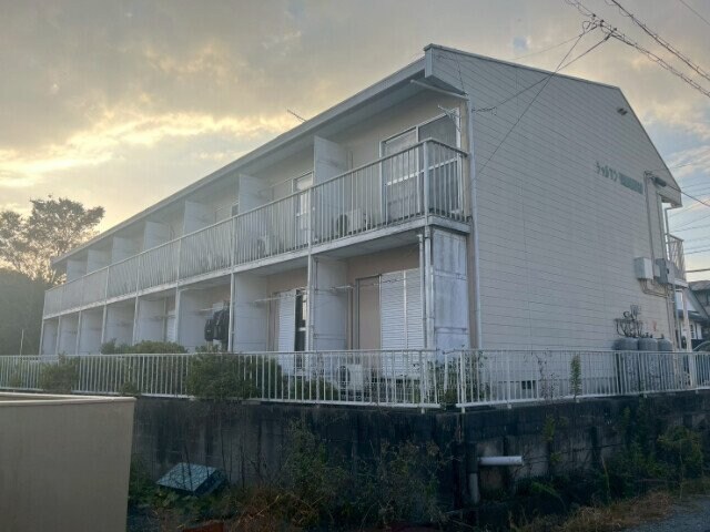 シャルマン山室の物件外観写真