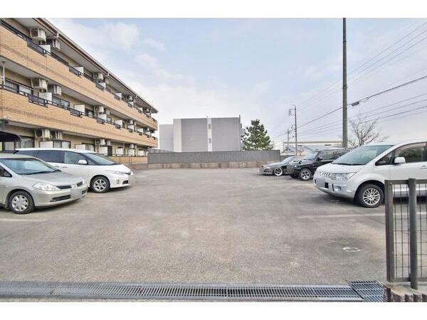 レジデンス青山ミレニアムの物件外観写真