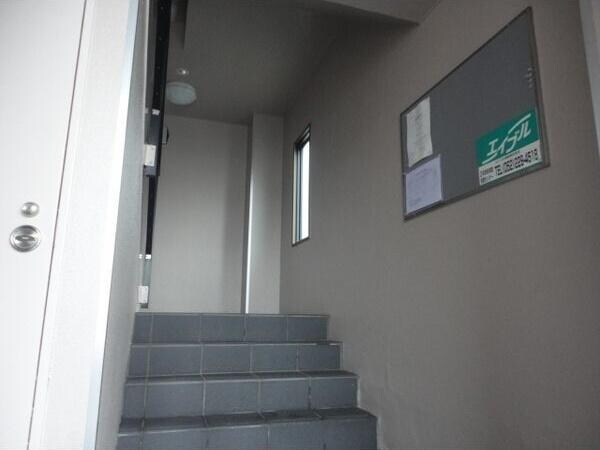 一社駅 バス20分  引山バスターミナル下車：停歩10分 2階の物件外観写真