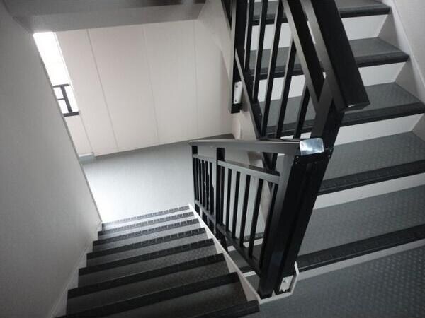 一社駅 バス20分  引山バスターミナル下車：停歩10分 2階の物件外観写真