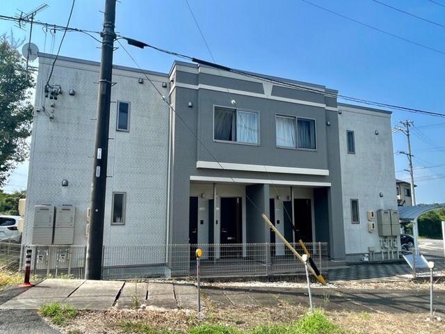 綱理ハウスの物件外観写真