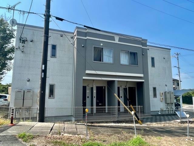 綱理ハウスの物件外観写真