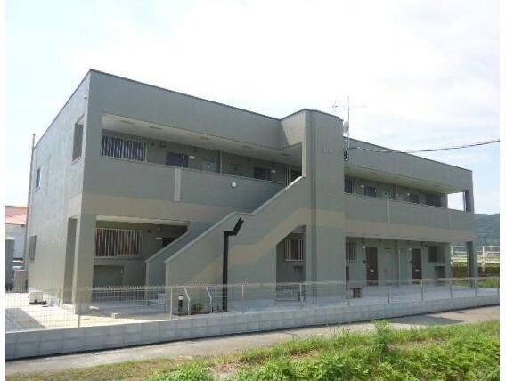 ミレネールの物件外観写真