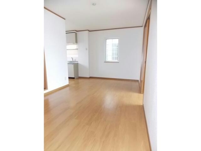 クレストール見次Aの物件内観写真