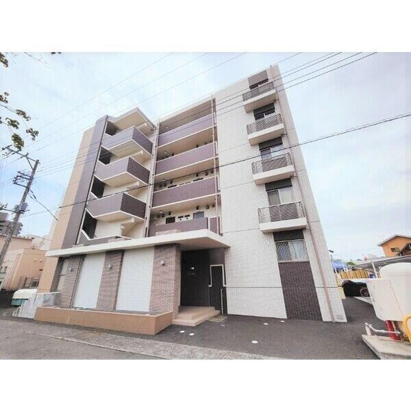 ルパーブ永田町の物件外観写真