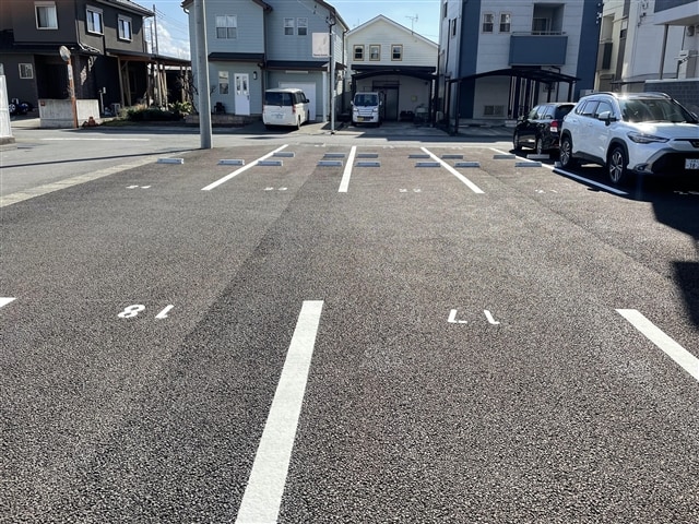 ヴィガラス川成新町の物件外観写真