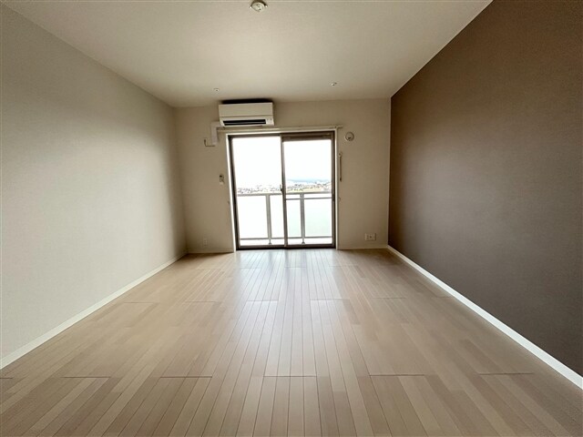 ヴィガラス川成新町の物件内観写真