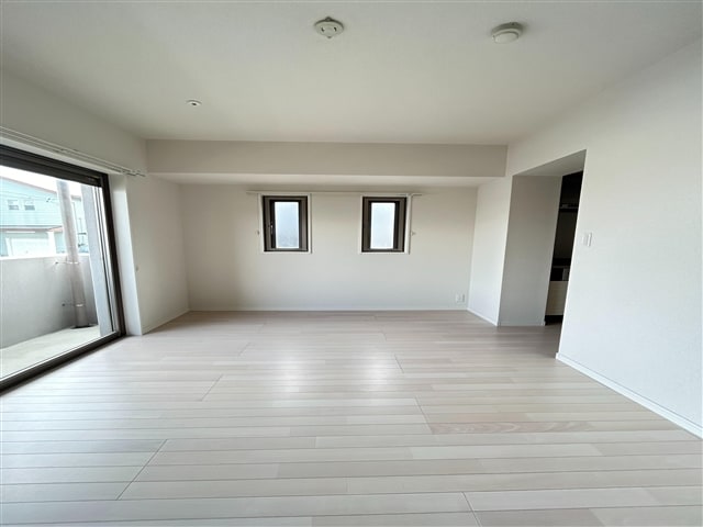 ヴィガラス川成新町の物件内観写真