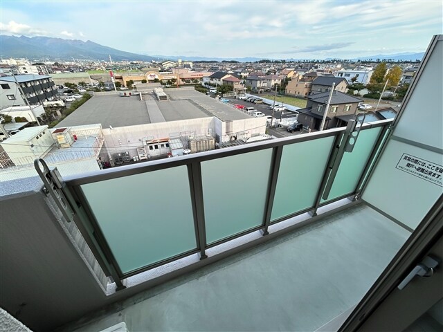 ヴィガラス川成新町の物件内観写真