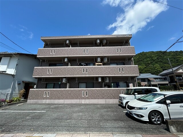 ピエデルモンテ香貫の物件外観写真