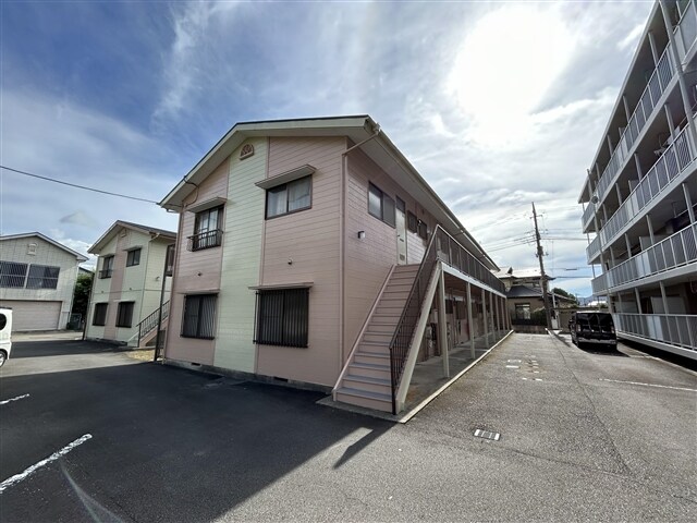 グランドール高城Bの物件外観写真