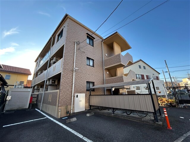 ルナ・ジェーナの物件外観写真