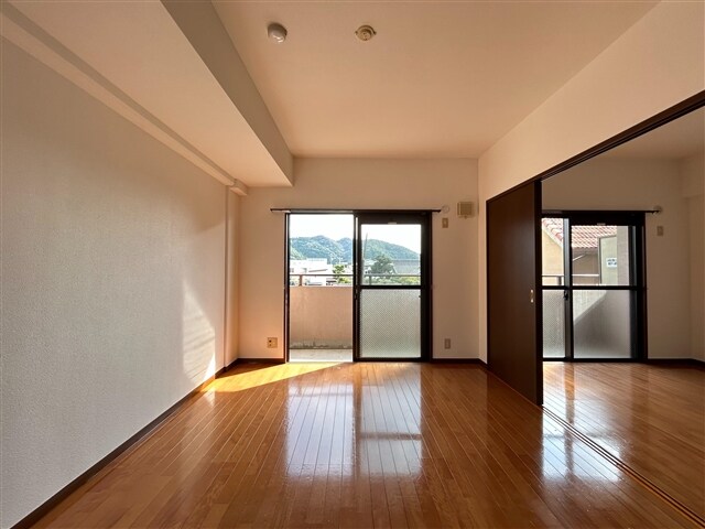 フォーシーズンIの物件内観写真