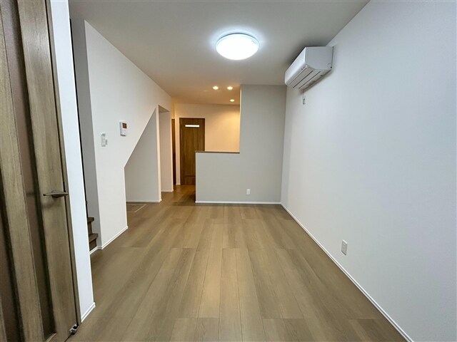 真砂町戸建の物件内観写真