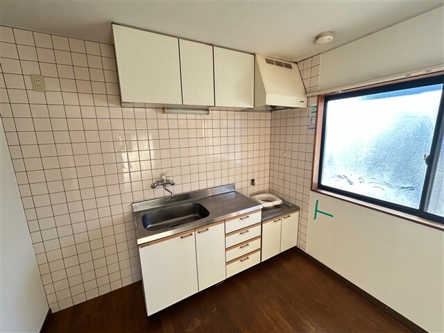 ラージヒルAの物件内観写真