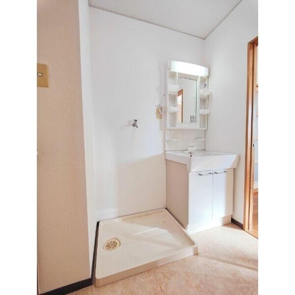 ラージヒルAの物件内観写真