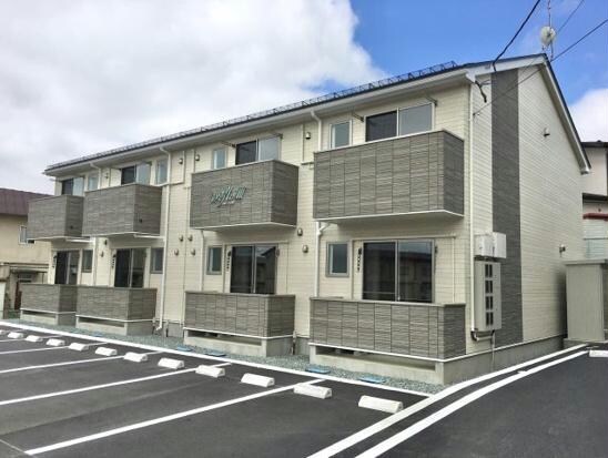 トレーフルⅢの物件外観写真