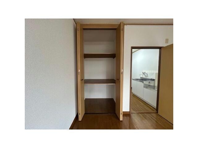 パレス西下台の物件内観写真