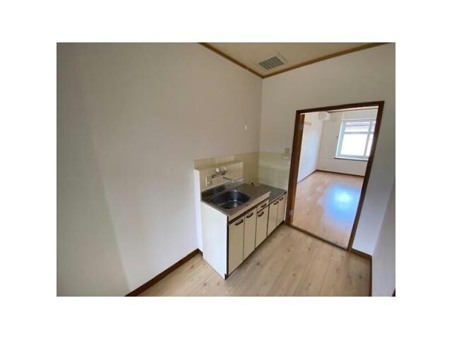 パレス西下台の物件内観写真