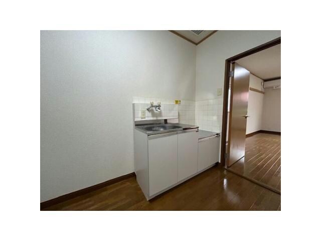 パレス西下台の物件内観写真