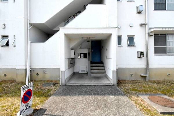 ビレッジハウス足利朝倉1号棟の物件外観写真