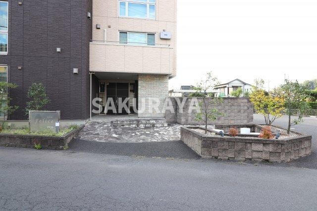 フェリーチェの物件外観写真