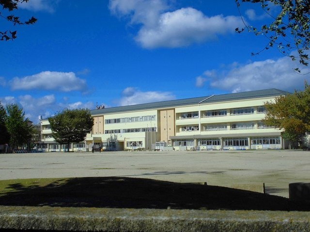 グレースコートＡの物件外観写真