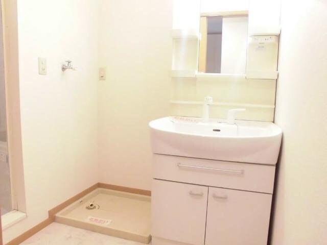 ツインコートＡの物件内観写真