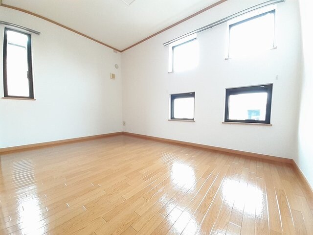 イーストニュータウンＡの物件内観写真