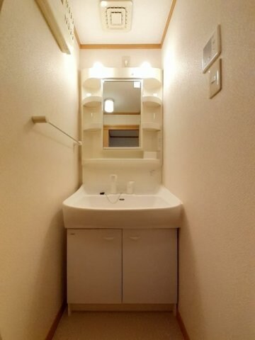 イーストニュータウンＡの物件内観写真